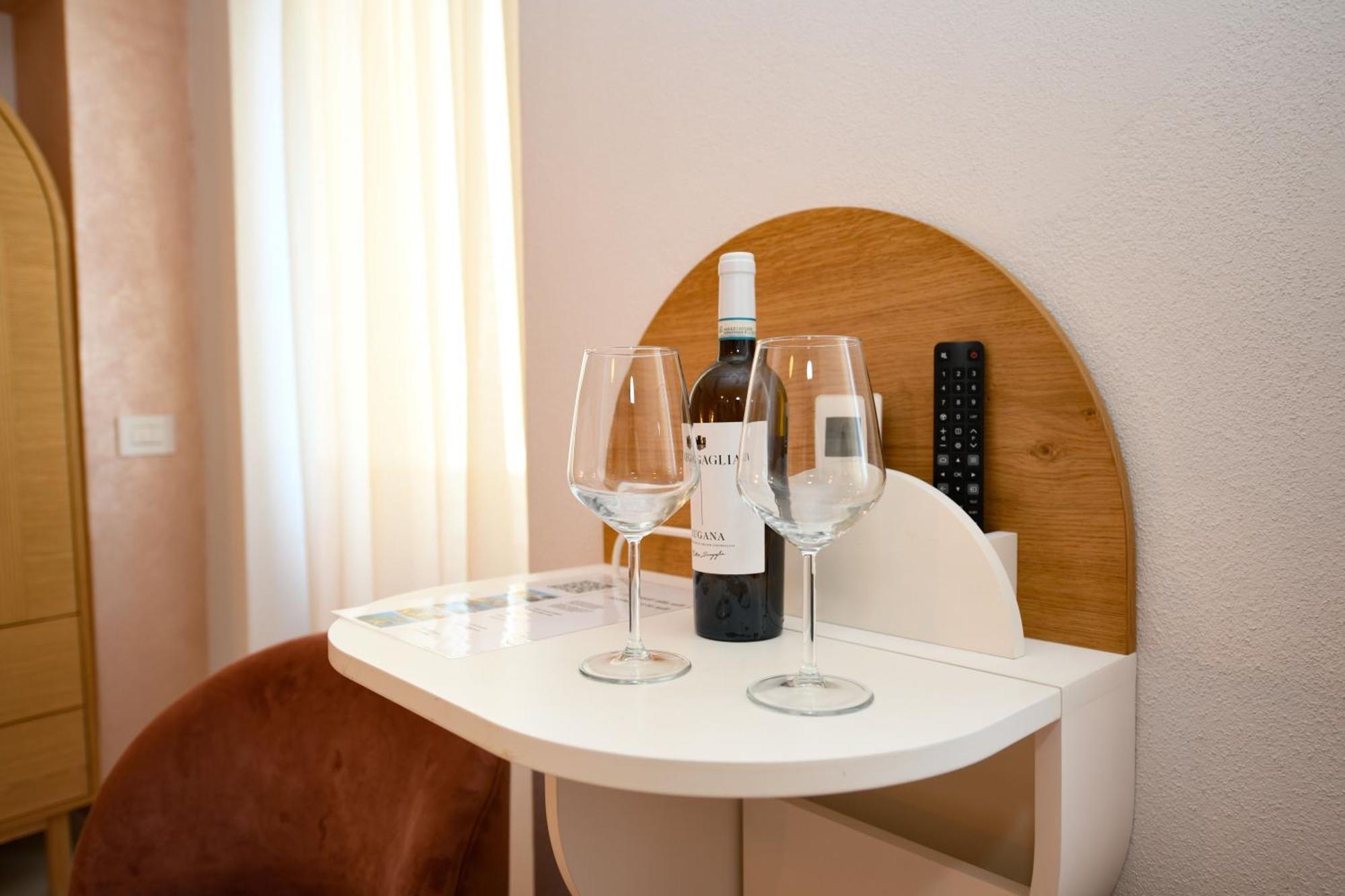Locanda Carolina Callas ซีร์มิโอเน ภายนอก รูปภาพ